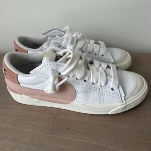 Nike Womens Blazer Low 77 Jumbo DQ1470-102 White Casual Shoes Sneakers Size 8